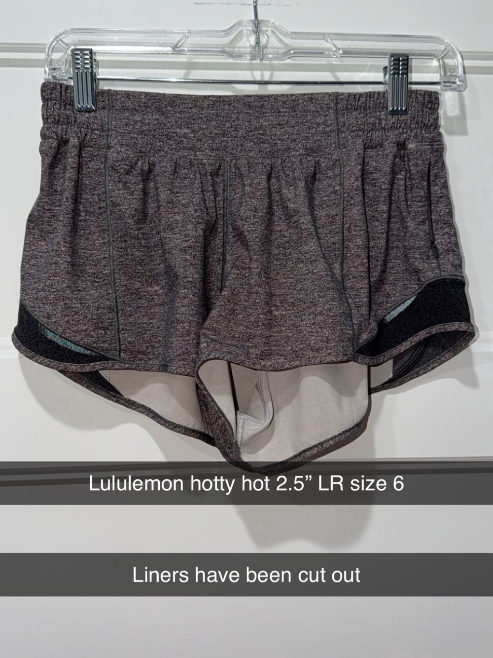 lululemon athletica Hotty Hot 2.5" Athletic Shorts - Heathered Dark Gray
